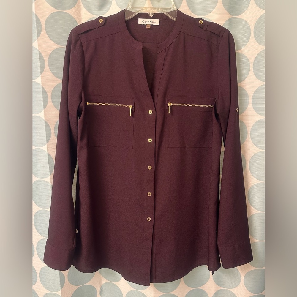 NWOT Calvin Klein Purple (Dark Plum) Buttoned Blouse with Mandarin Collar. Small